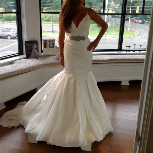 Alvina Valenta Wedding Dress 9406 - Picture 8 of 11